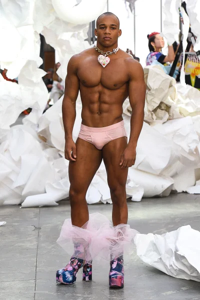 Look 32